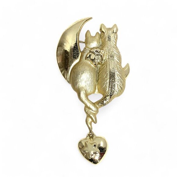 Vintage AJC Cattails Brooch Gold Tone Cats Tails Entwined On Crescent Moon - Picture 1 of 4